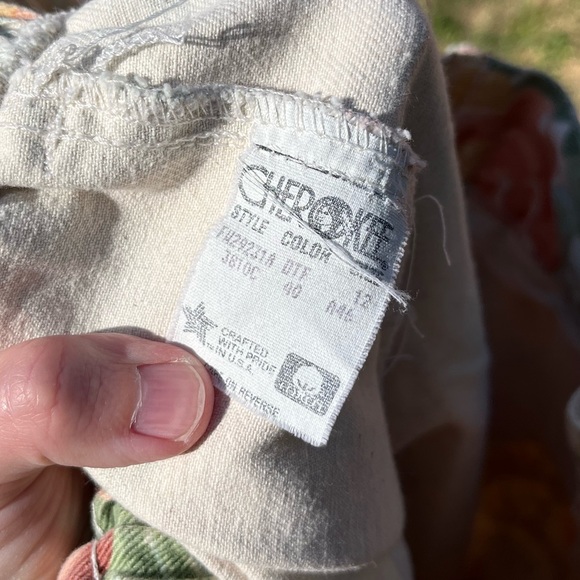 90s Floral Shorts - Picture 11 of 13